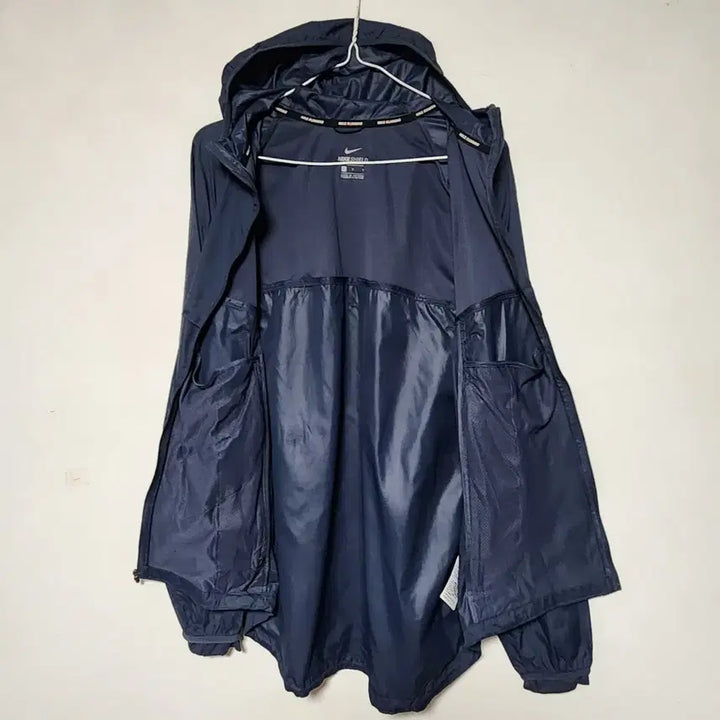 [BUNJANG] Nike Shield Windbreaker Jacket (Navy, Size 100) / 쪼리샵 나이키 쉴드 바람막이 100