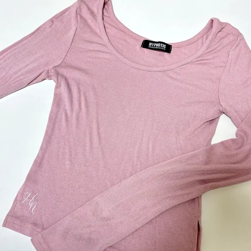 [BUNJANG] Hypnotic Slit Detail T-shirt - Pink / 히프나틱 자체제작 트임 티셔츠 핑크