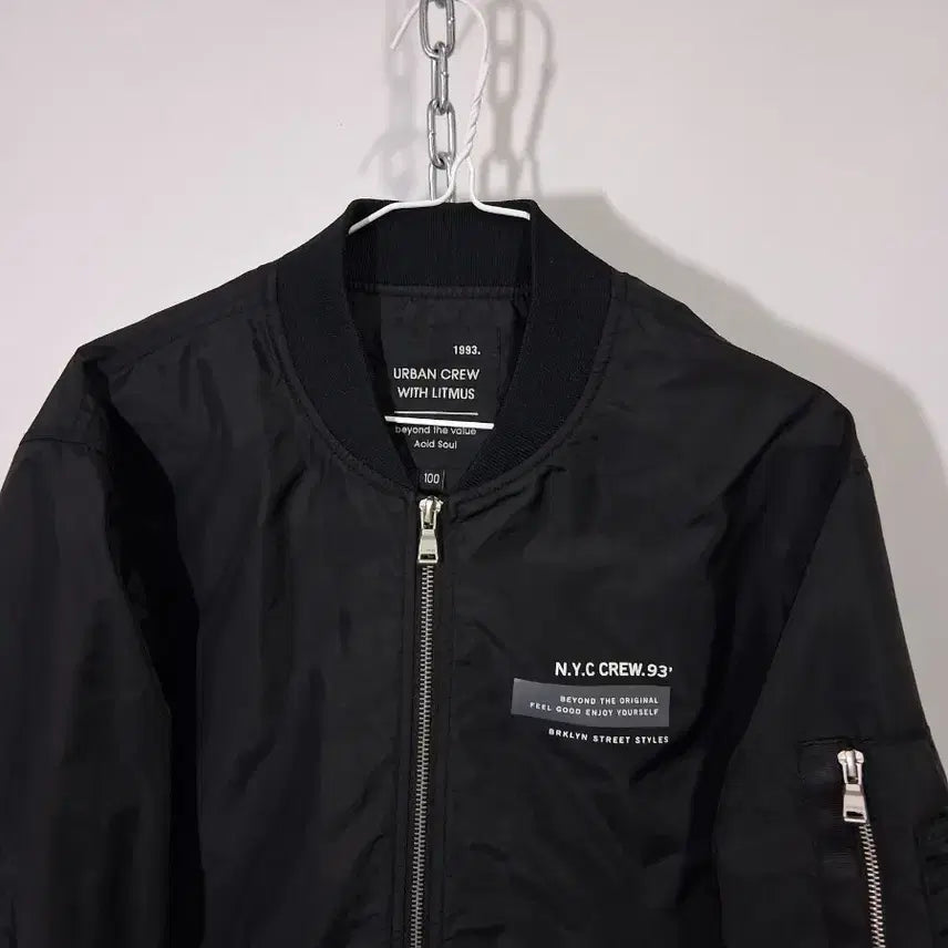[BUNJANG] Urbancler Black Bomber Jacket (Size 100) / 어반크르 블랙  항공점퍼 100