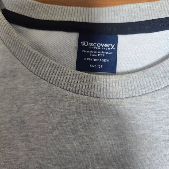 [BUNJANG] Discovery Expedition Gray Man-to-Man T-shirt / 디스커버리 익스페디션 맨투맨 티셔츠 회색