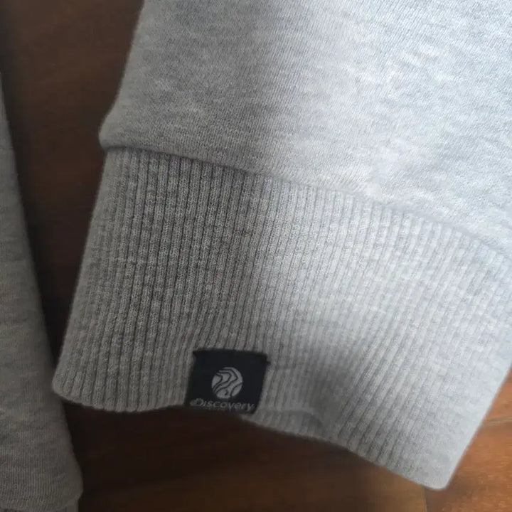 [BUNJANG] Discovery Expedition Gray Man-to-Man T-shirt / 디스커버리 익스페디션 맨투맨 티셔츠 회색