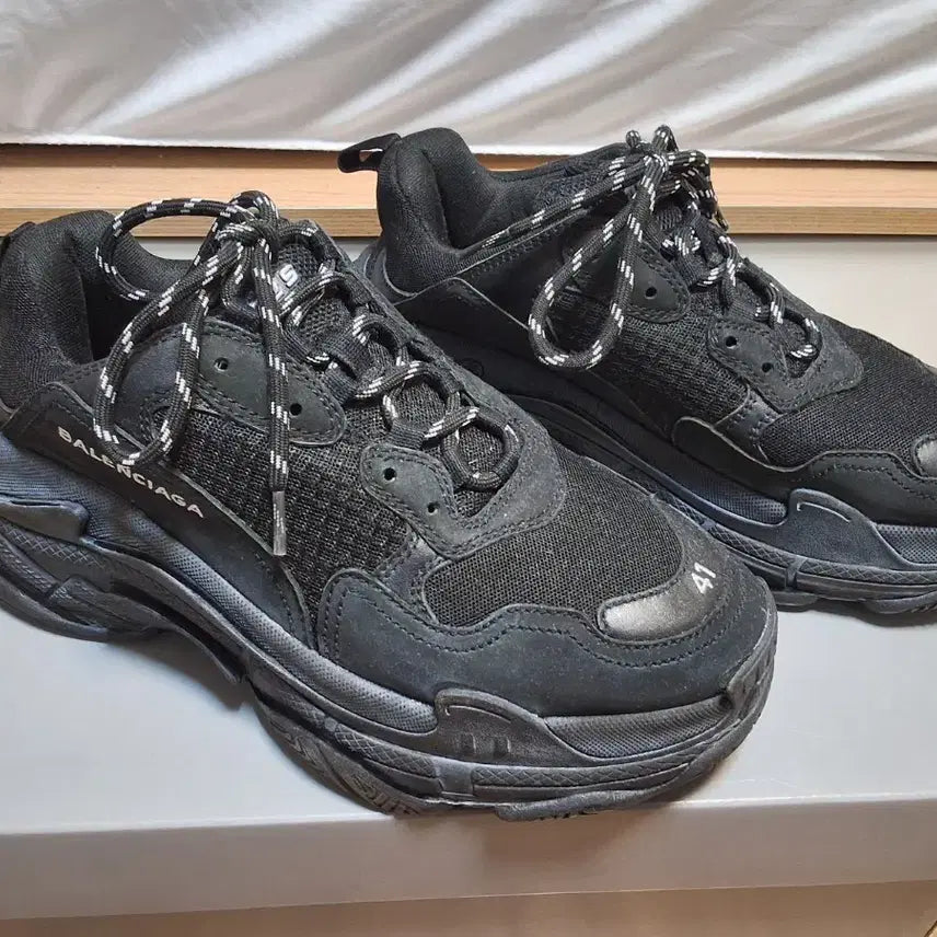 [BUNJANG] Balenciaga Triple S Black Sneakers / [새상품급] 발렌시아가 트리플s 블랙 41