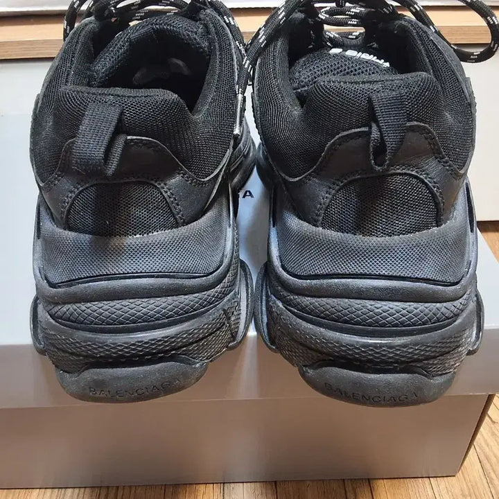 [BUNJANG] Balenciaga Triple S Black Sneakers / [새상품급] 발렌시아가 트리플s 블랙 41