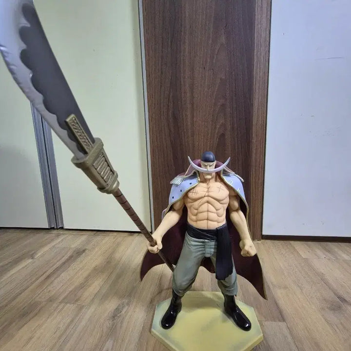 [SOLD OUT] 원피스 흰수염 피규어
