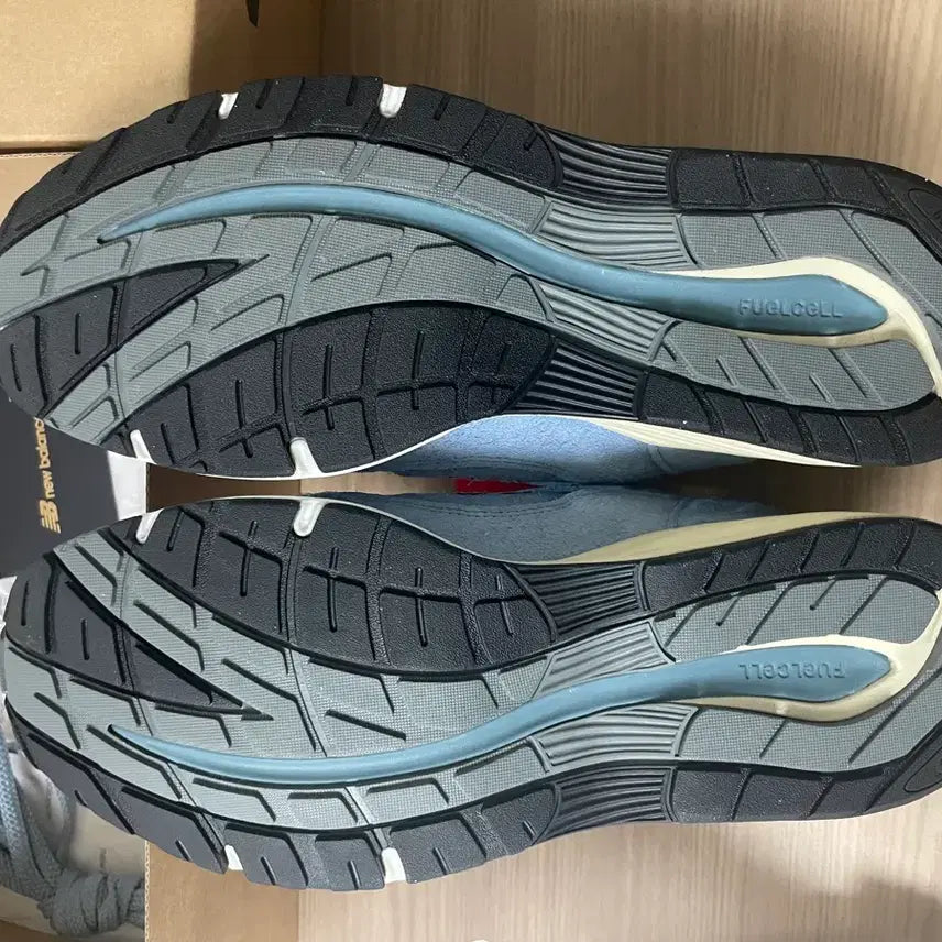 [SOLD OUT] 뉴발란스 991v2  265 메이드 인 UK 셀레스티얼 블루 페이디드 데