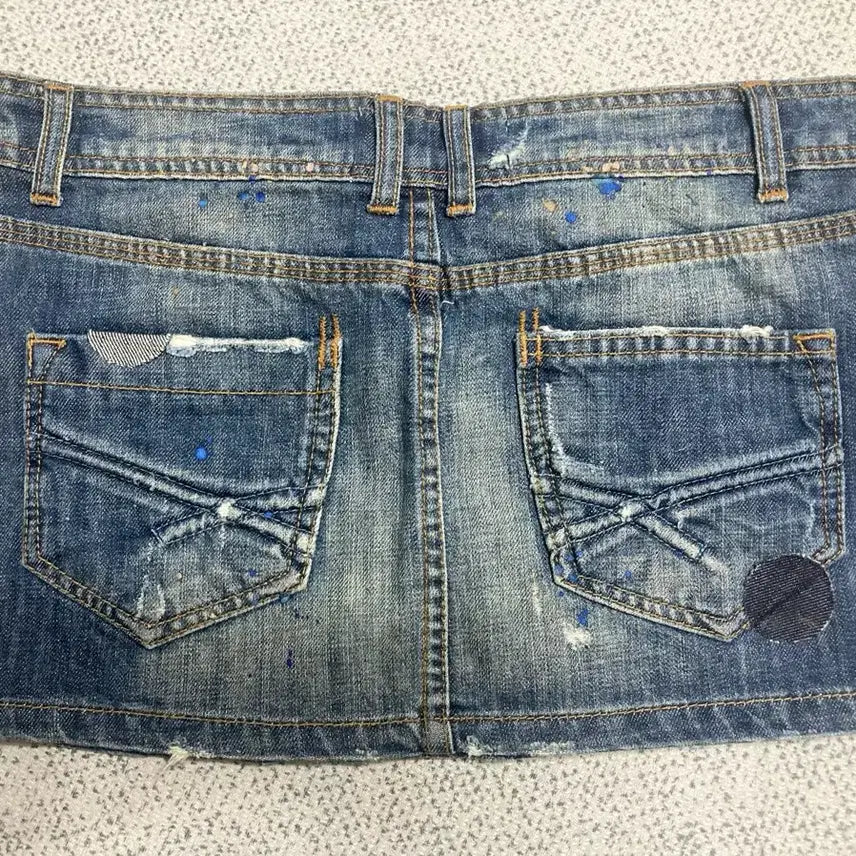 [BUNJANG] ZARA Vintage Wash Denim Skirt / ZARA 빈티지 워싱 데님 스커트 55~66 / 페인트 포인트