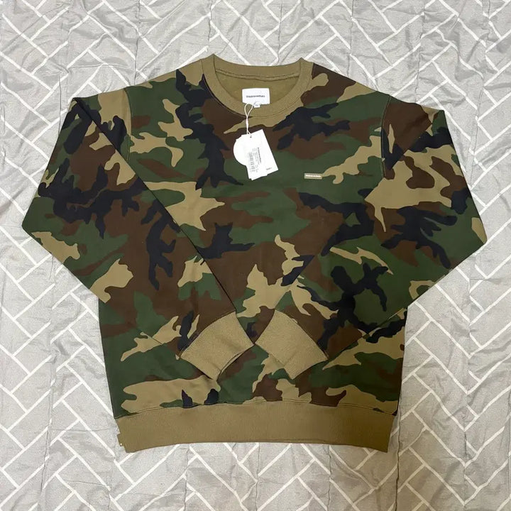 [BUNJANG] thisisneverthat T.N.T Classic Crewneck Camo M / 디스이즈네버댓 T.N.T 클래식 크루넥 카모 M