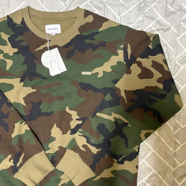 [BUNJANG] thisisneverthat T.N.T Classic Crewneck Camo M / 디스이즈네버댓 T.N.T 클래식 크루넥 카모 M