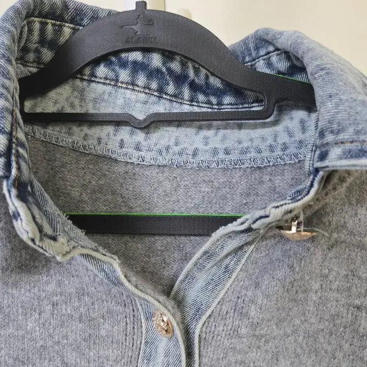 [BUNJANG] Denim Collar Gray Knit Cardigan / 데님 카라 그레이 니트 가디건