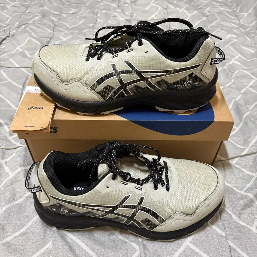 [BUNJANG] ASICS Gel-Venture 10 White Sage Black Sneakers 270 / 아식스 젤 벤쳐 10 화이트 세이지 블랙 270
