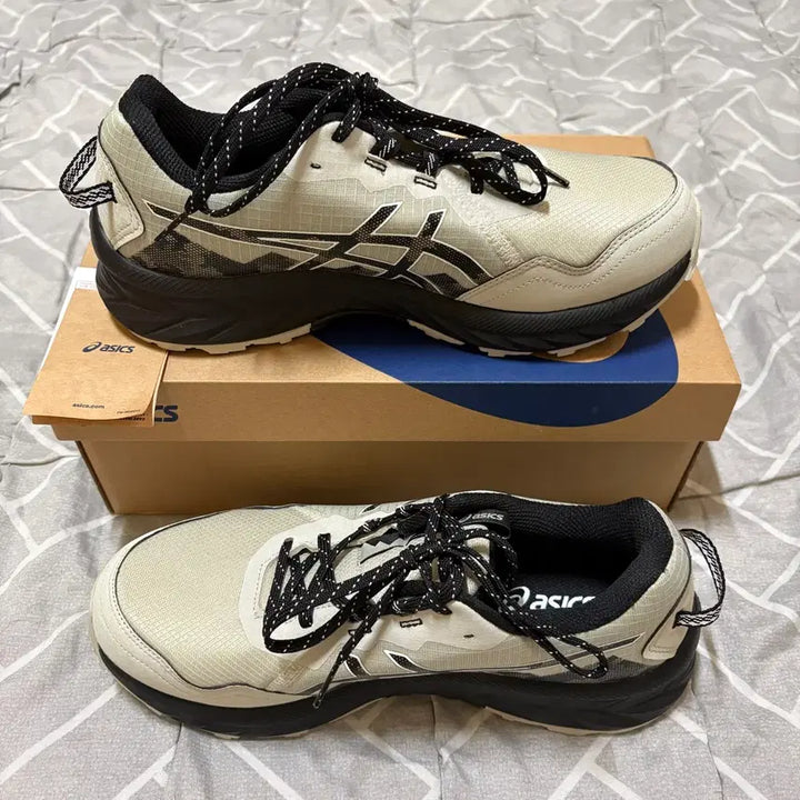 [BUNJANG] ASICS Gel-Venture 10 White Sage Black Sneakers 270 / 아식스 젤 벤쳐 10 화이트 세이지 블랙 270