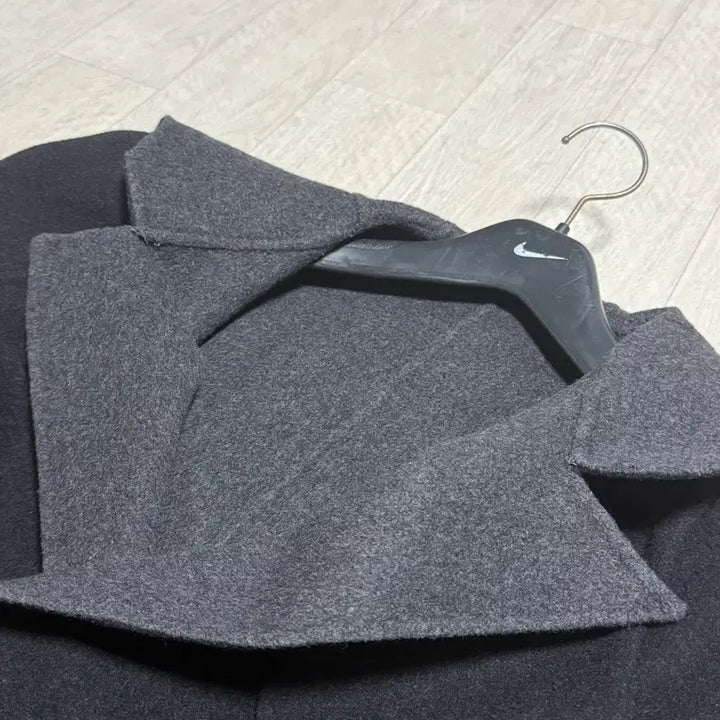 [BUNJANG] The Izzat Black Reversible Coat / 더아이잗 코트 블랙
