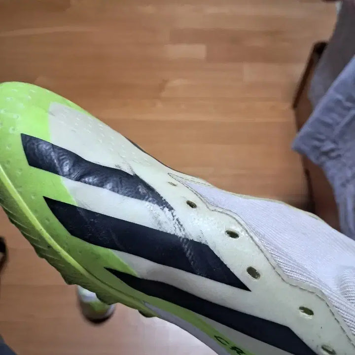 [BUNJANG] Adidas Crazyfast 275 Futsal Shoes / 아디다스 풋살화 275