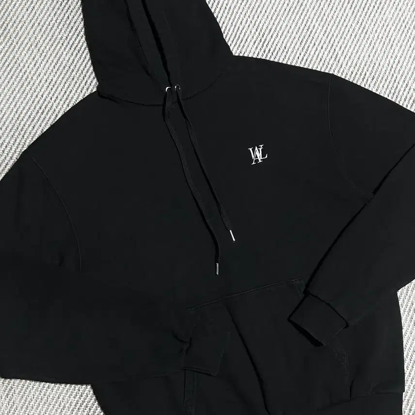 [BUNJANG] Wooalong Black Signature Hoodie / [L] Wooalong 우알롱 블랙 시그니처 후드티