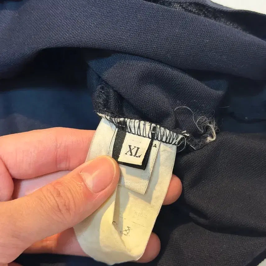 [BUNJANG] Dolce &amp; Gabbana Archive Henley Neck T-shirt Navy / 00s 돌체앤가바나 아카이브 헨리넥 티셔츠 네이비
