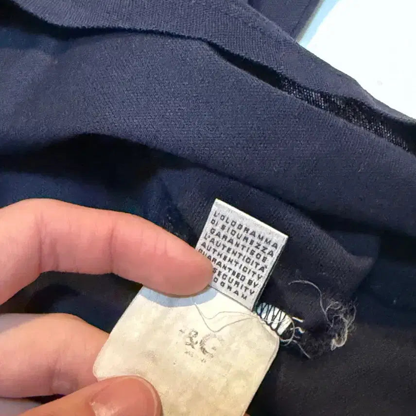 [BUNJANG] Dolce &amp; Gabbana Archive Henley Neck T-shirt Navy / 00s 돌체앤가바나 아카이브 헨리넥 티셔츠 네이비