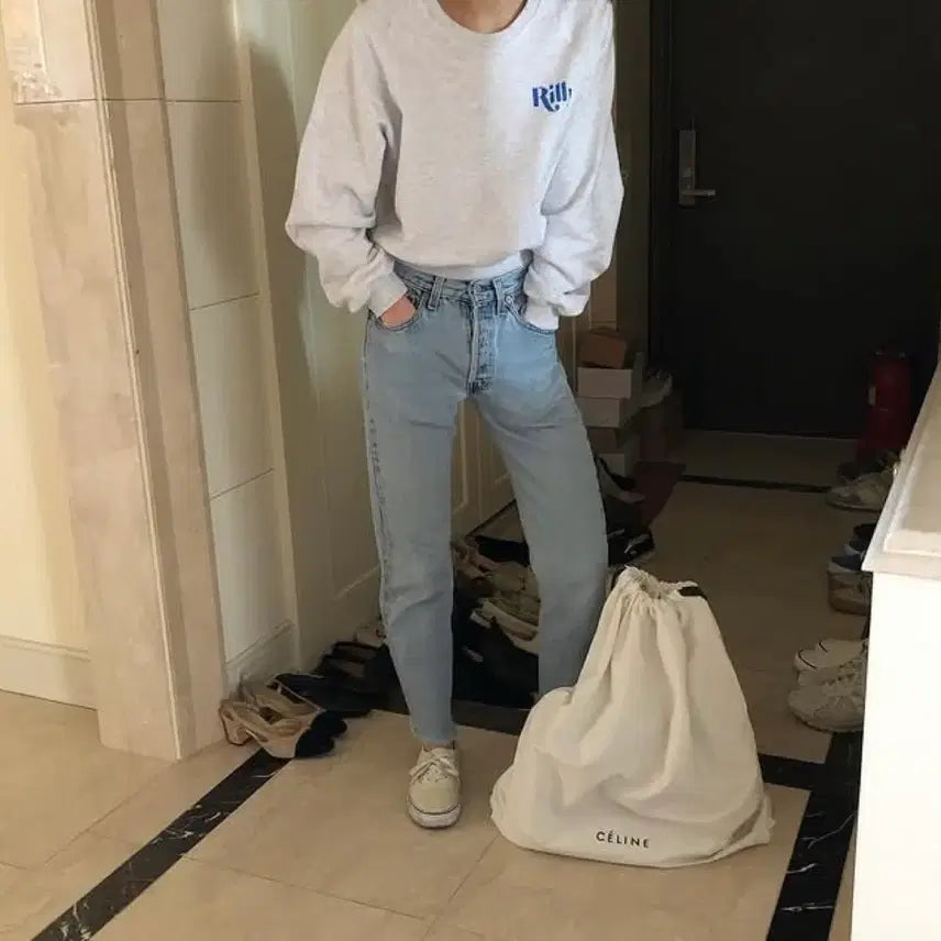 [BUNJANG] Zoidvbby Volume Sweatshirt / 조이드비비에 볼륨 맨투맨 스웻셔츠