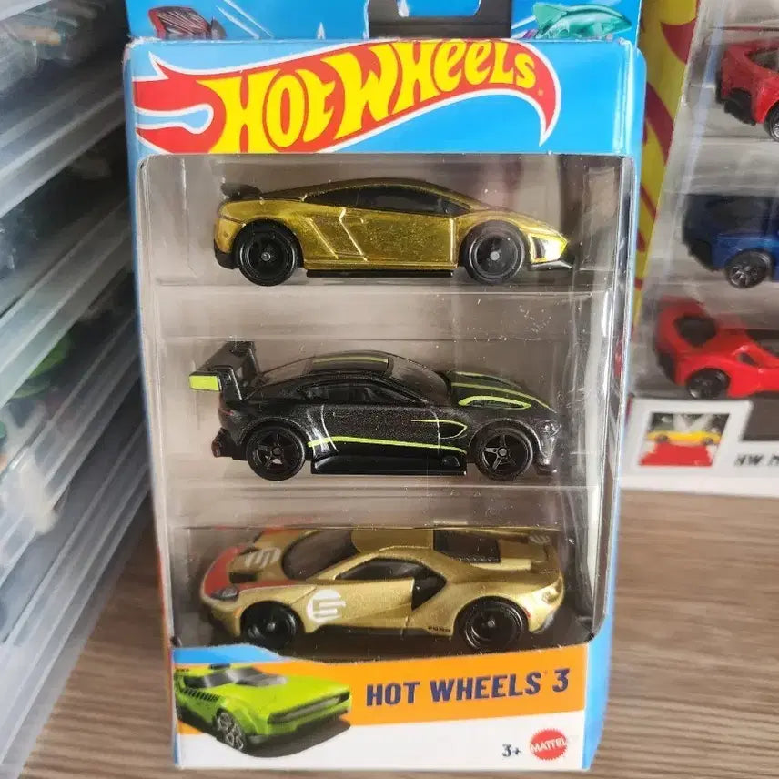 [BUNJANG] Hot Wheels 3-Pack Gold/Black Diecast Car Set / 핫휠 3팩 골드/블랙 미니카 세트