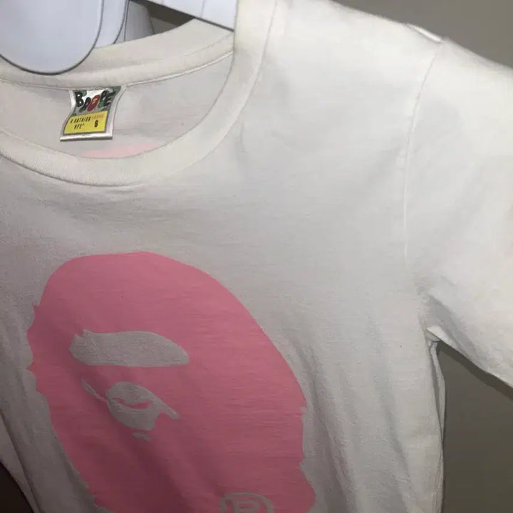 [BUNJANG] BAPE Pink Logo T-shirt / BAPE 베이프 티셔츠 핑크 로고