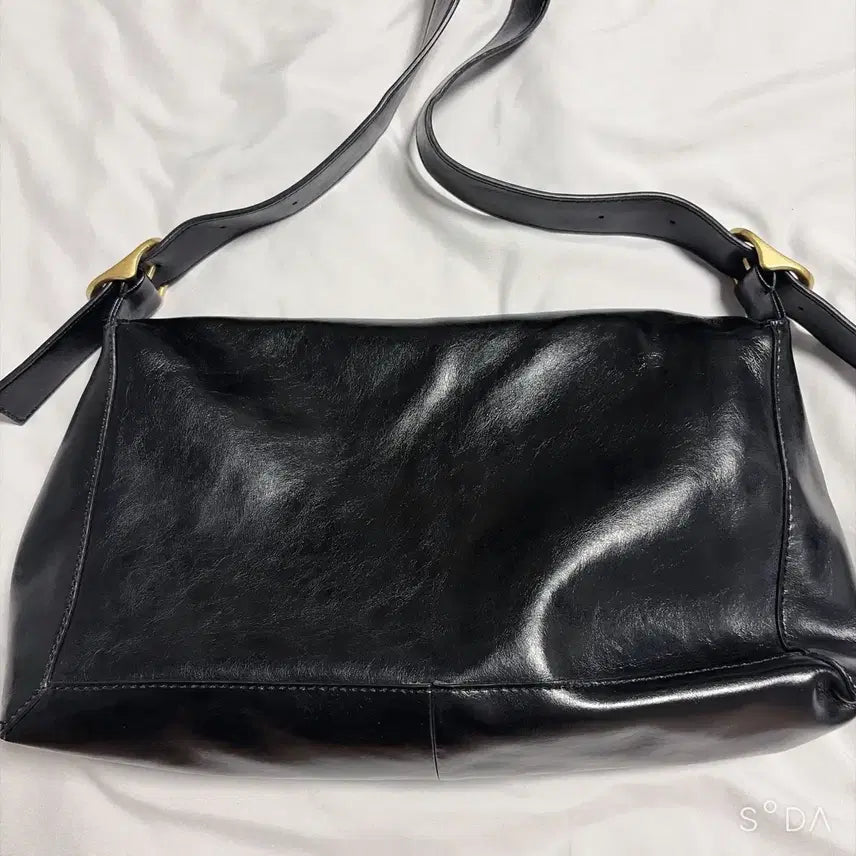 [SOLD OUT] 루에브르 삭드자뎅 소가죽 숄더백