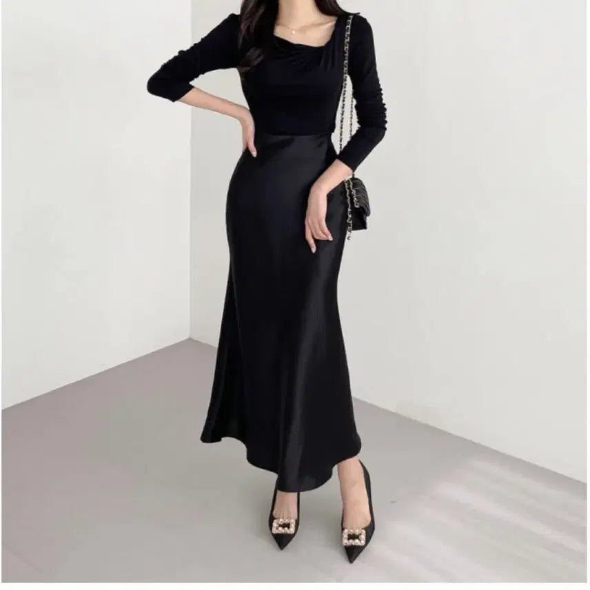 [BUNJANG] Classic Blanc Satin Mermaid Long Skirt / 클래식블랑 새틴 머메이드 뒷밴딩 롱스커트 블랙 에이블리 지그재그