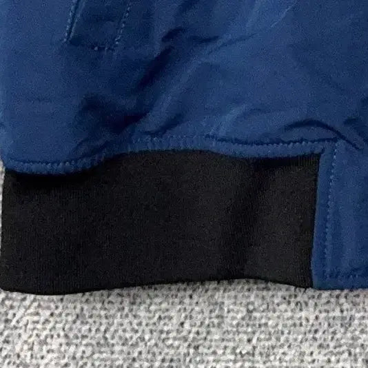 [BUNJANG] GUESS Navy Printing Hooded Blouson Jacket L / 게스 프린팅 네이비 후드 점퍼 블루종 L