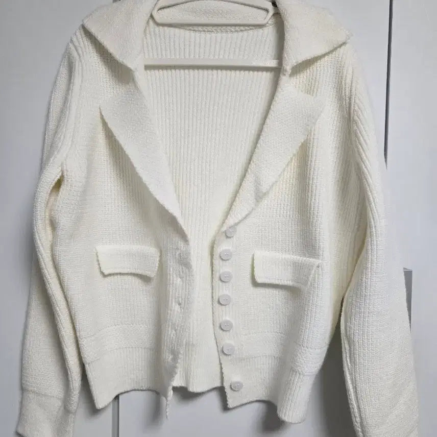 [SOLD OUT] 아이보리 카라넥 니트 가디건 M 새상품