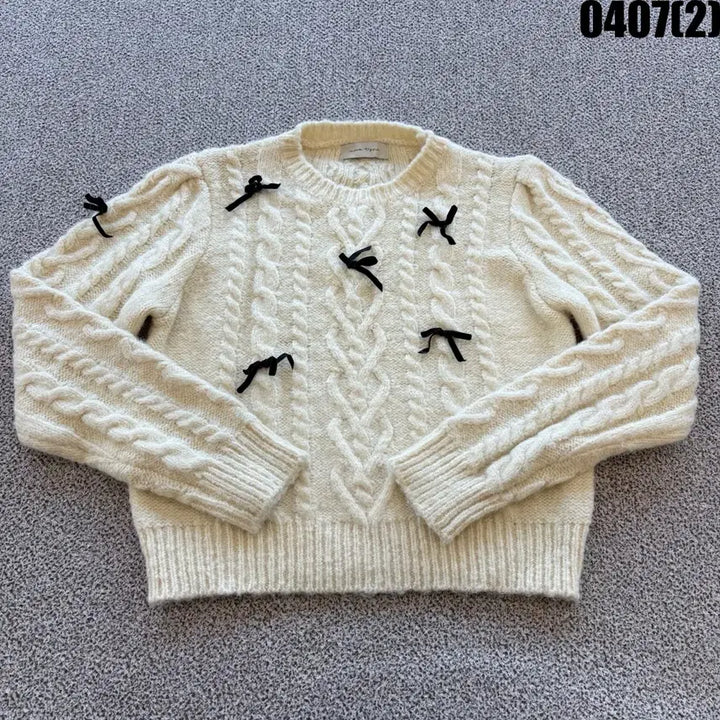 [BUNJANG] Ivory Cable Knit Sweater / 아이보리 리본 장식 케이블 니트 s