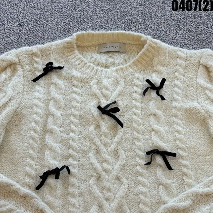 [BUNJANG] Ivory Cable Knit Sweater / 아이보리 리본 장식 케이블 니트 s