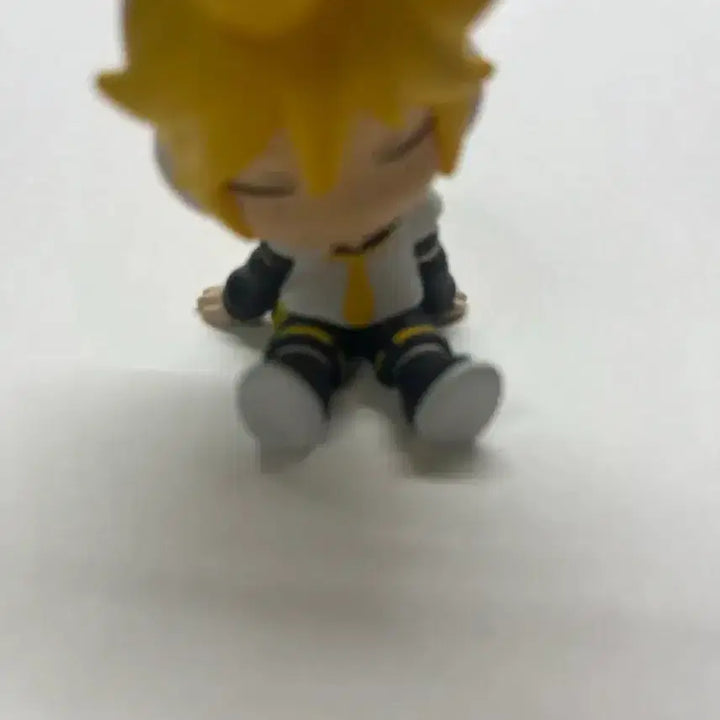 [BUNJANG] Vocaloid Kagamine Len Figure / 보컬로이드 카가미네 렌 피규어