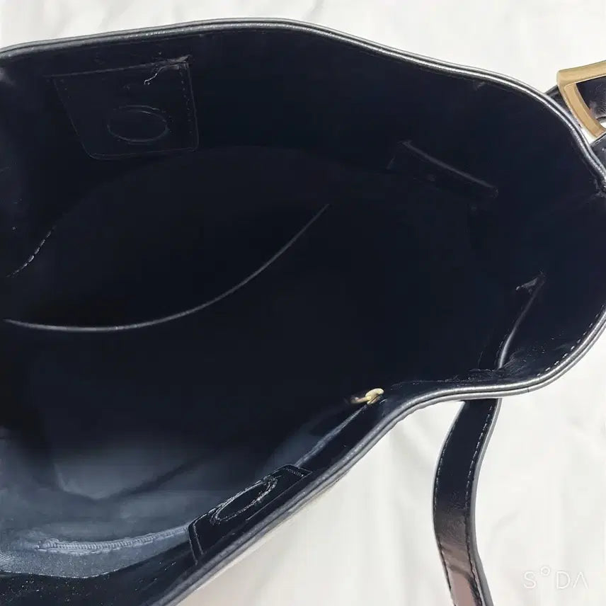 [SOLD OUT] LOEUVRE 루에브르 삭드 생 뛰 블랙 숄더백