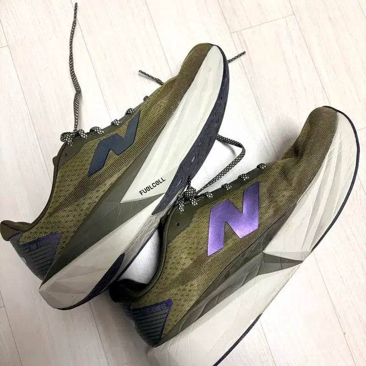 [SOLD OUT] 뉴발란스 퓨어셀 lv5