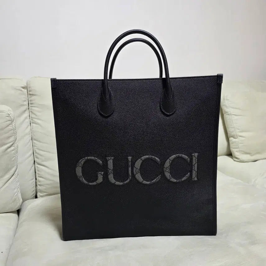 [BUNJANG] Gucci Logo Embossed Leather Tote Black / (상태좋음) 구찌 로고 엠보싱 레더 토트 블랙