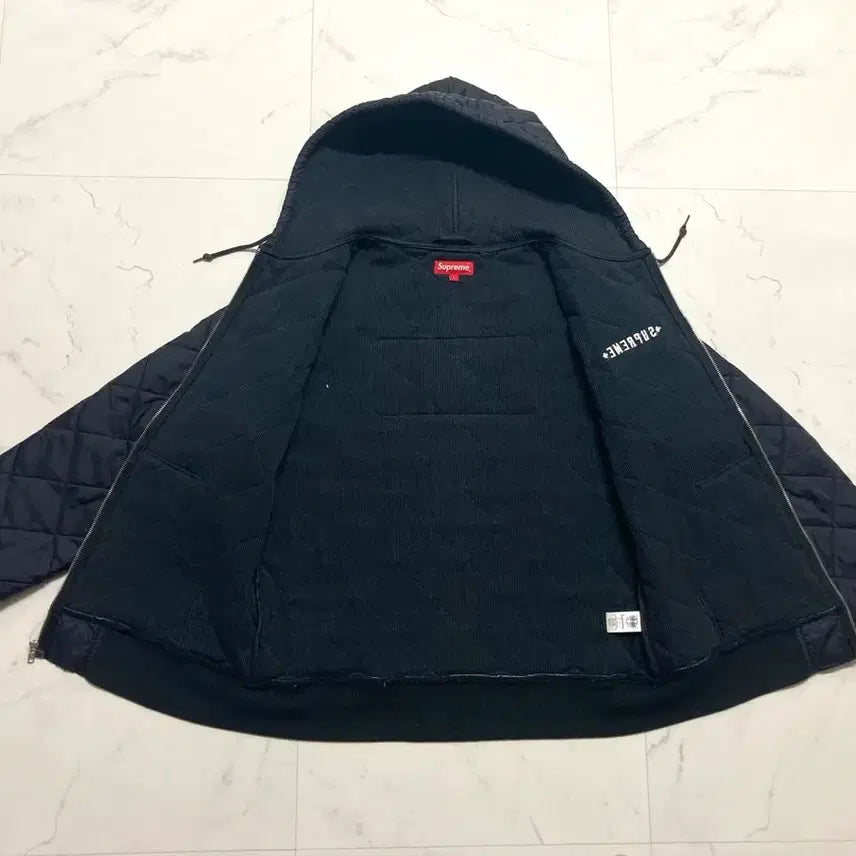 [BUNJANG] Supreme x Independent Quilted Hoodie Jacket / 슈프림x인디펜던트 15FW 퀼팅 후드 집업 자켓 L, 100-105