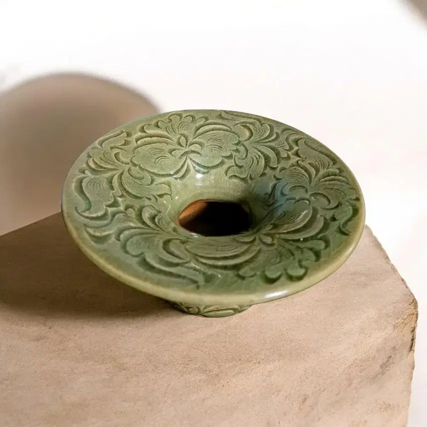 [BUNJANG] Yongcheon Celadon Embossed Peony Flower Bowl / 용천청자 양각보상화문 타구