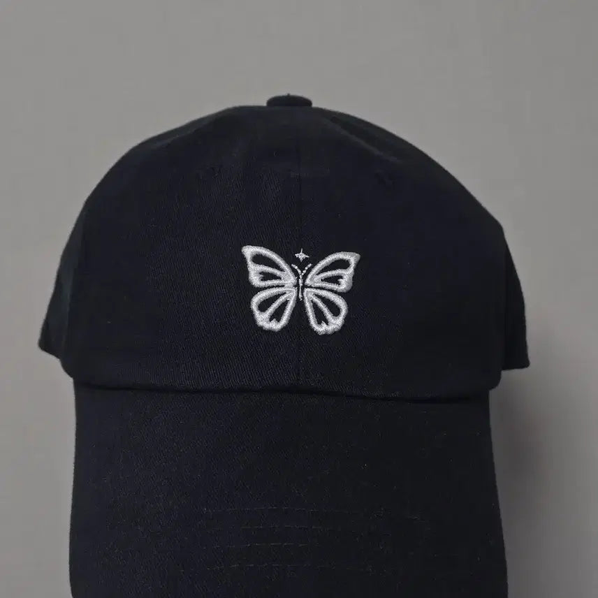 [BUNJANG] Nick&amp;Nicole Black Butterfly Embroidery Ball Cap / 닉앤니콜 블랙 나비 자수 볼캡 모자