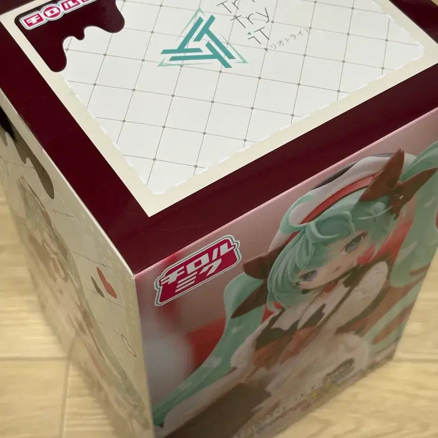 [BUNJANG] Hatsune Miku Tyrol Chocolate Figure / [미개봉] 하츠네 미쿠 피규어 티롤 초콜릿
