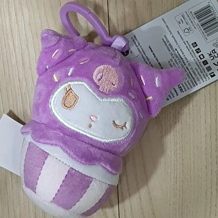 [BUNJANG] Sanrio Kuromi Cupcake Plush Keychain / 산리오 캐릭터 컵케이크 쿠로미 봉제인형 키링