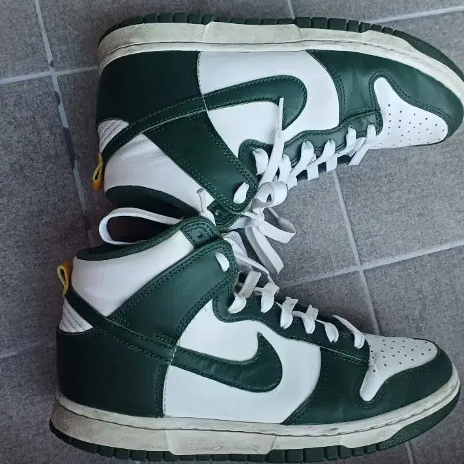 [BUNJANG] Nike Dunk High Retro Noble Green Sneakers / 나이키 덩크 하이 레트로 노블 그린 255mm