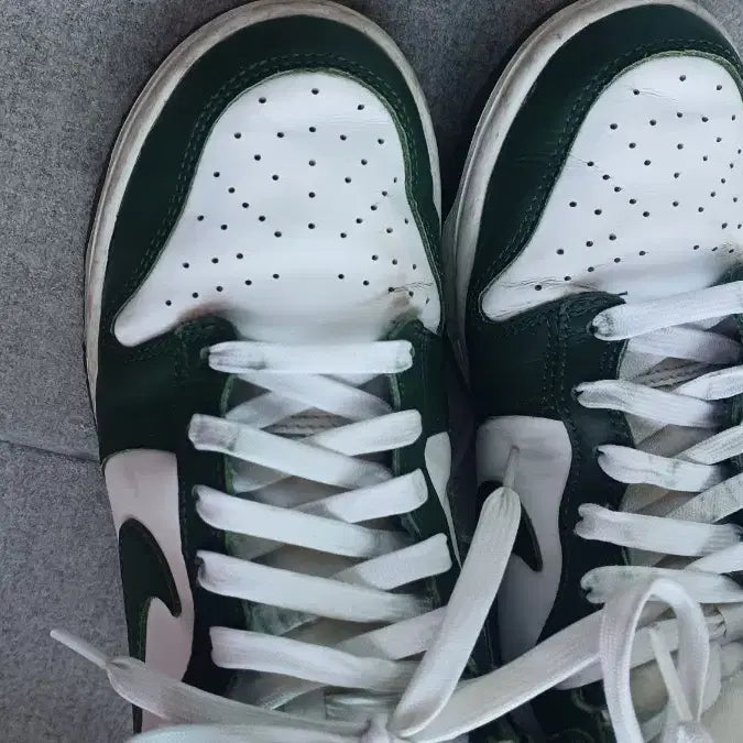 [BUNJANG] Nike Dunk High Retro Noble Green Sneakers / 나이키 덩크 하이 레트로 노블 그린 255mm