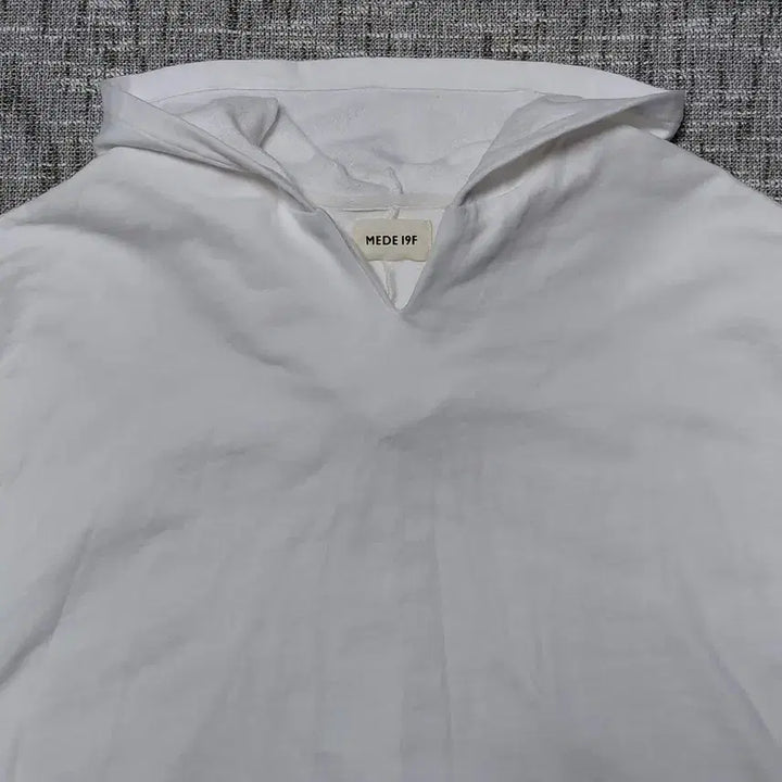 [BUNJANG] MEDE 19F Side Lace-Up Hooded Vest White / [LL] MEDE 19F 사이드 레이스업 후드 베스트 (화이트)