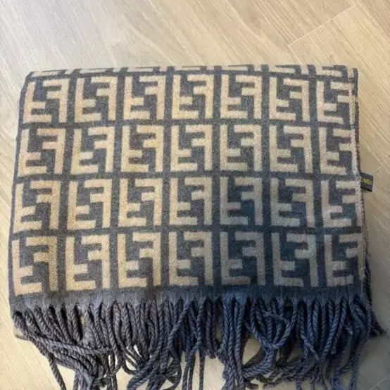 [BUNJANG] Fendi FF Logo Wool Scarf / 펜디 FF 로고 울 머플러
