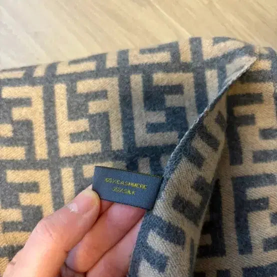 [BUNJANG] Fendi FF Logo Wool Scarf / 펜디 FF 로고 울 머플러