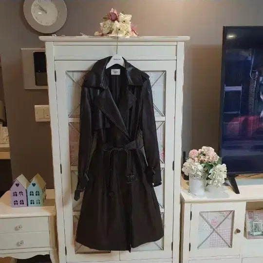 [BUNJANG] Line Leather Trench Coat / Line 레더 트렌치코트/55-정66