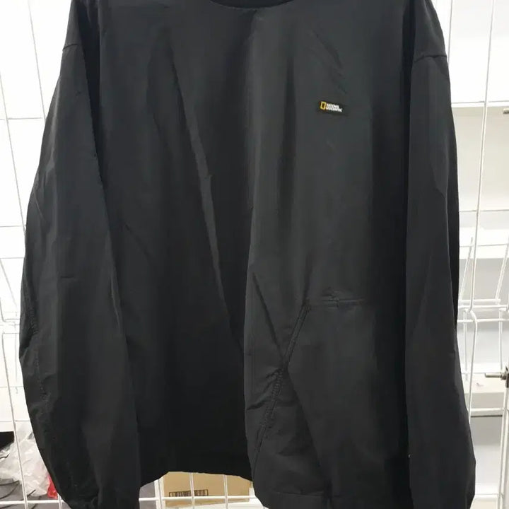 [BUNJANG] National Geographic Crewneck 110 Size / 내셔널지오그래픽 맨투맨 110사이즈 판매합니다