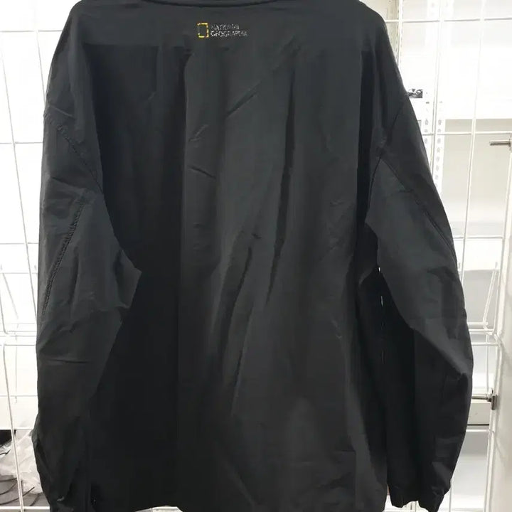 [BUNJANG] National Geographic Crewneck 110 Size / 내셔널지오그래픽 맨투맨 110사이즈 판매합니다