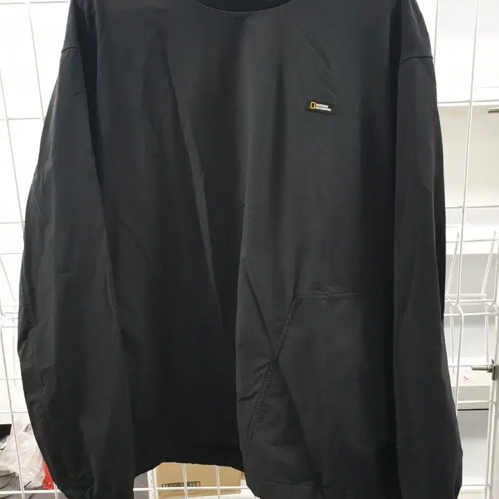 [BUNJANG] National Geographic Crewneck 110 Size / 내셔널지오그래픽 맨투맨 110사이즈 판매합니다