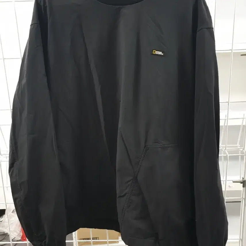 [BUNJANG] National Geographic Crewneck 110 Size / 내셔널지오그래픽 맨투맨 110사이즈 판매합니다