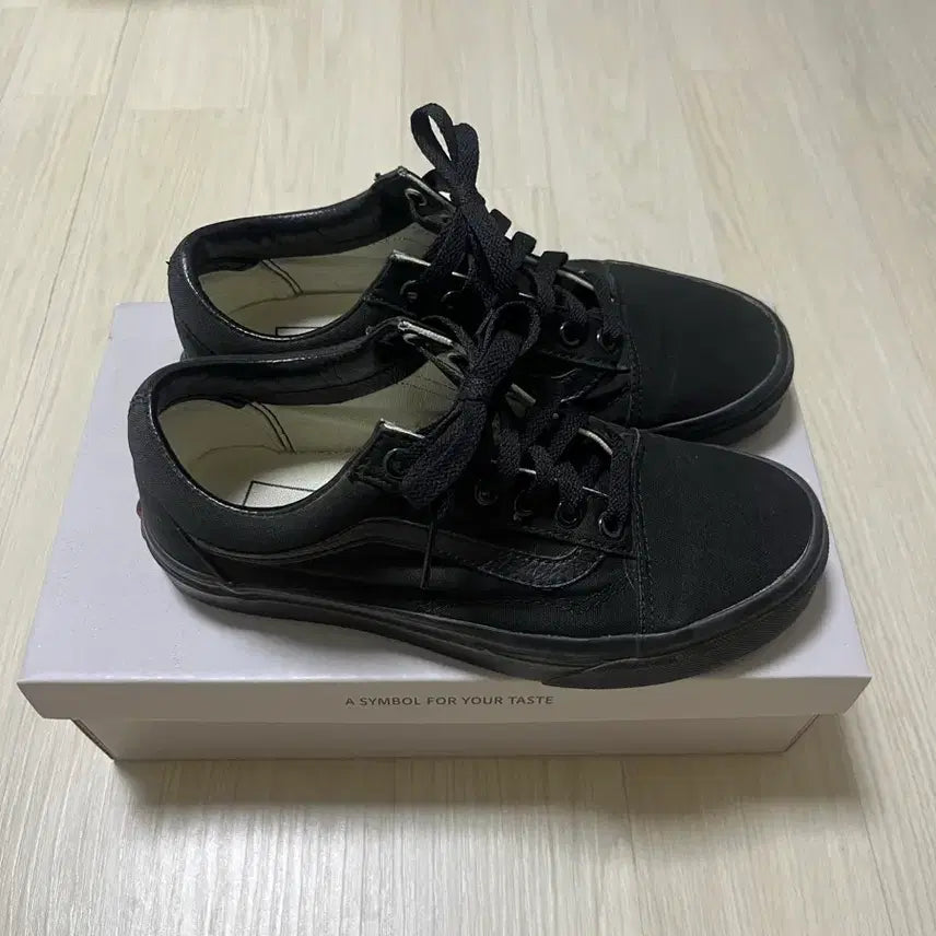 [BUNJANG] Vans Old Skool Black Sneakers / 반스 올드스쿨 블랙
