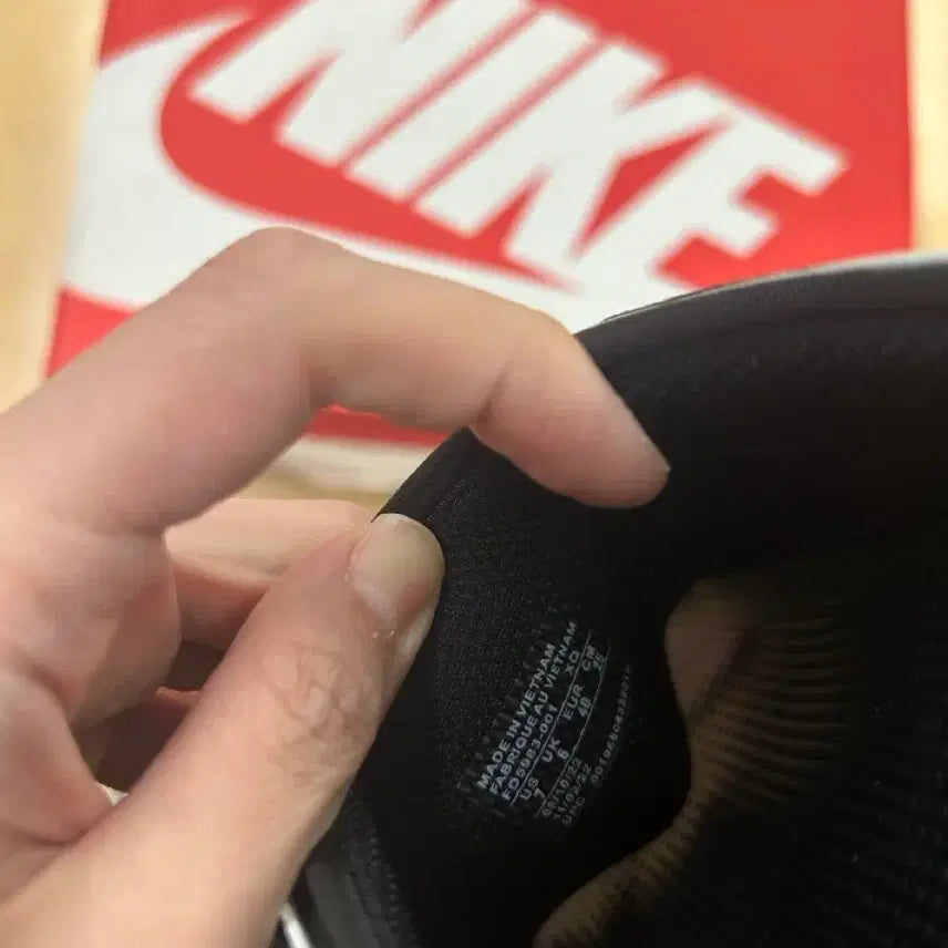 [BUNJANG] Nike Air More Uptempo Slide Black White 240 Sandals / (새상품) 나이키 에어 모어 업템포 슬라이드 블랙 화이트 240